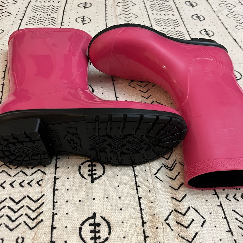 Youth Pink Ugg Rain Boots